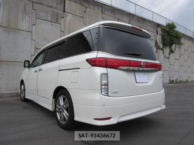 Nissan ELGRAND 2011-03 6611721-13