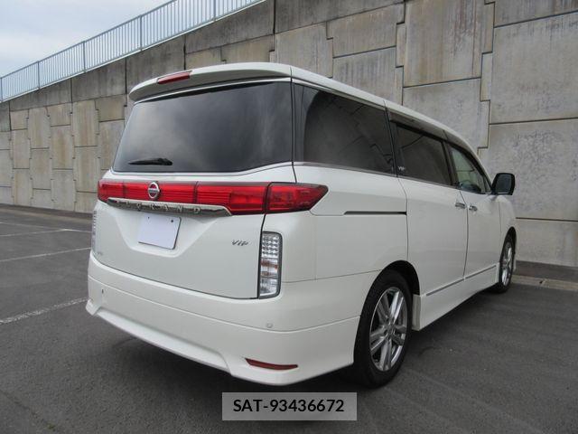 Nissan ELGRAND 2011-03 6611721-15