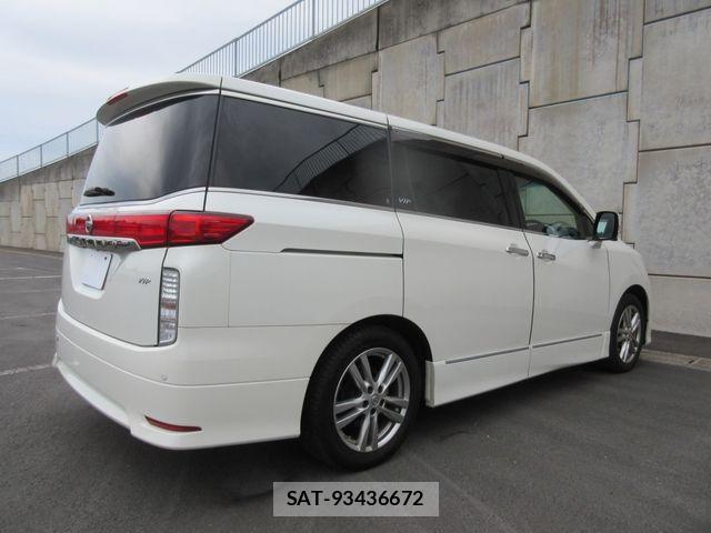 Nissan ELGRAND 2011-03 6611721-17