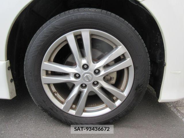 Nissan ELGRAND 2011-03 6611721-18