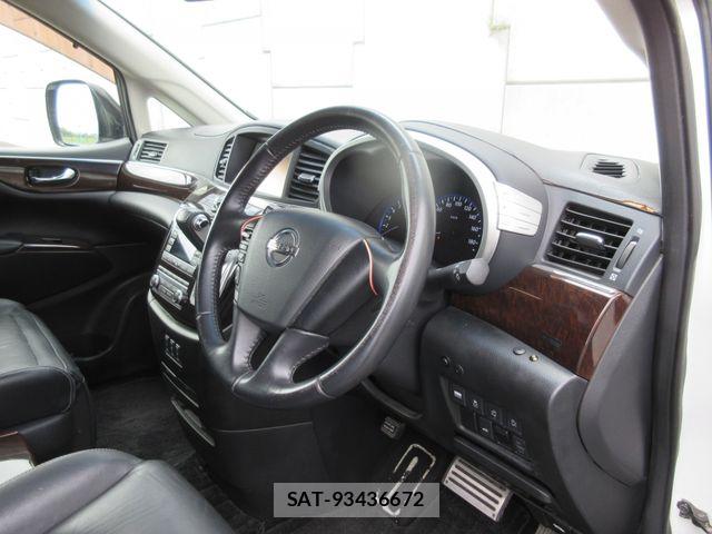 Nissan ELGRAND 2011-03 6611721-1