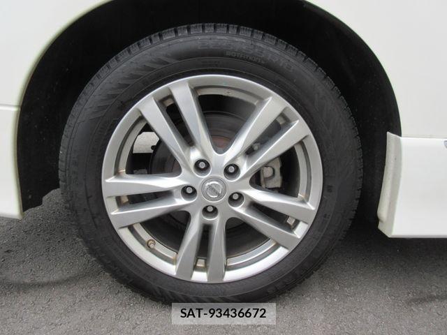 Nissan ELGRAND 2011-03 6611721-19