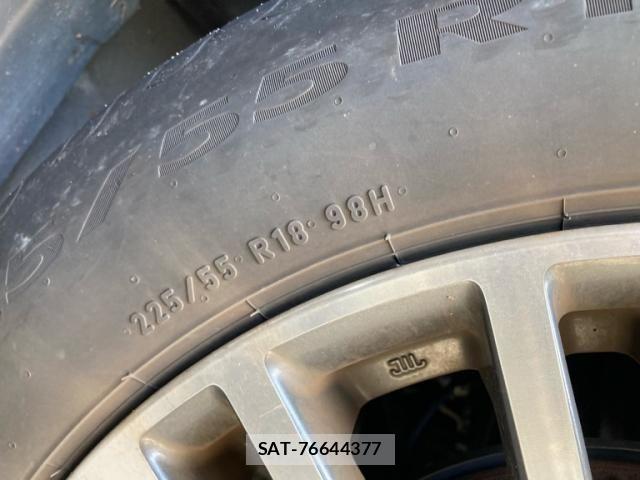 Nissan ELGRAND 2017-04 6611717-9