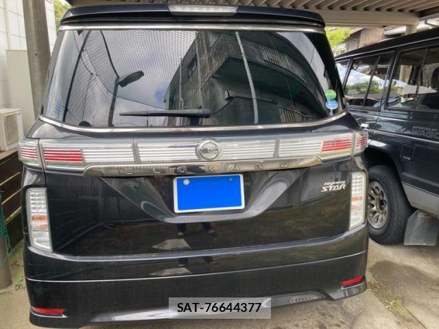 Nissan ELGRAND 2017-04 6611717-13