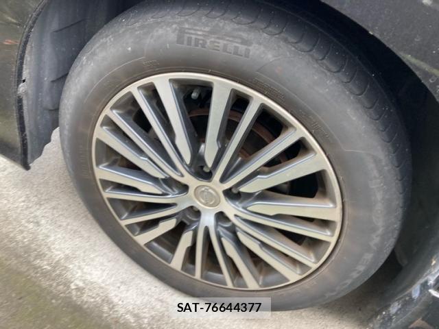 Nissan ELGRAND 2017-04 6611717-7