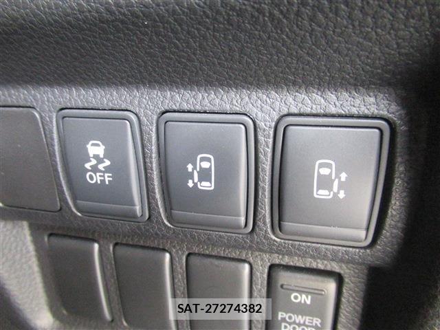 Nissan ELGRAND 2021-03 6611712-9