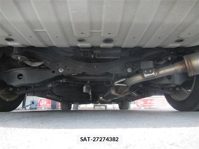 Nissan ELGRAND 2021-03 6611712-18