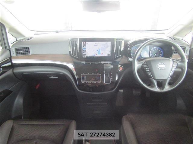 Nissan ELGRAND 2021-03 6611712-4