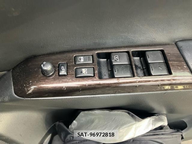 Nissan ELGRAND 2011-07 6611725-9