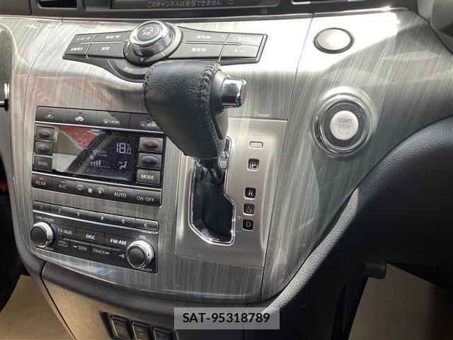 Nissan ELGRAND 2016-11 6641522-13