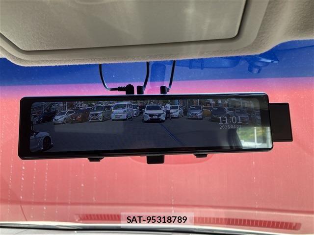 Nissan ELGRAND 2016-11 6641522-17