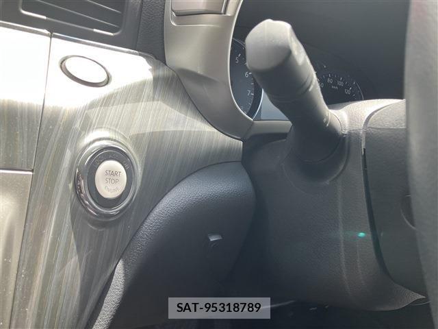 Nissan ELGRAND 2016-11 6641522-22