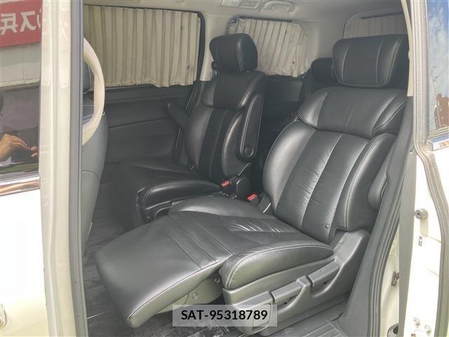 Nissan ELGRAND 2016-11 6641522-7