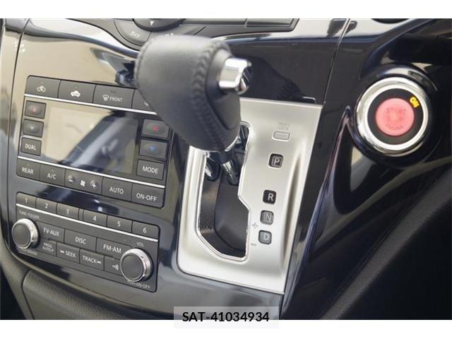 Nissan ELGRAND 2017-08 6671218-10