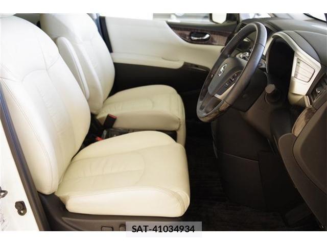 Nissan ELGRAND 2017-08 6671218-14