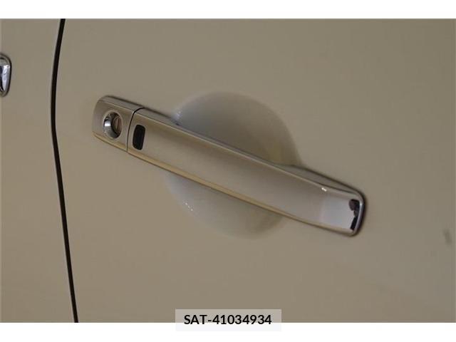 Nissan ELGRAND 2017-08 6671218-28