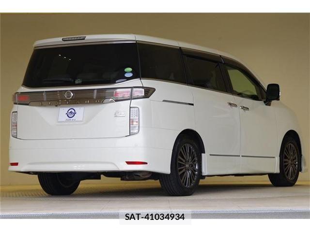 Nissan ELGRAND 2017-08 6671218-6