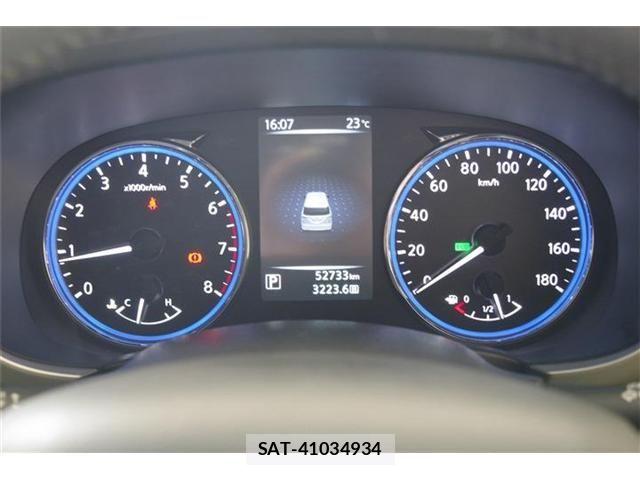 Nissan ELGRAND 2017-08 6671218-8