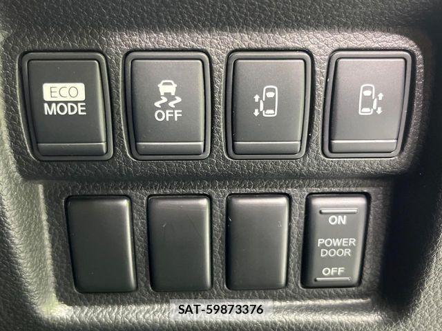 Nissan ELGRAND 2011-11 6671221-5
