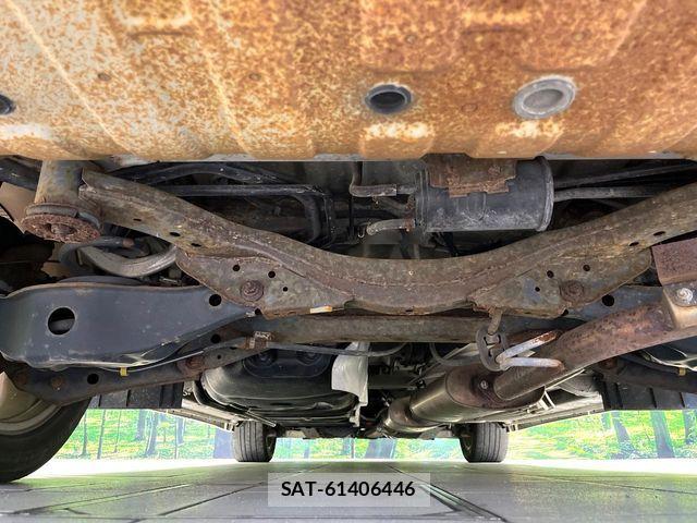 Nissan ELGRAND 2013-07 6675859-18