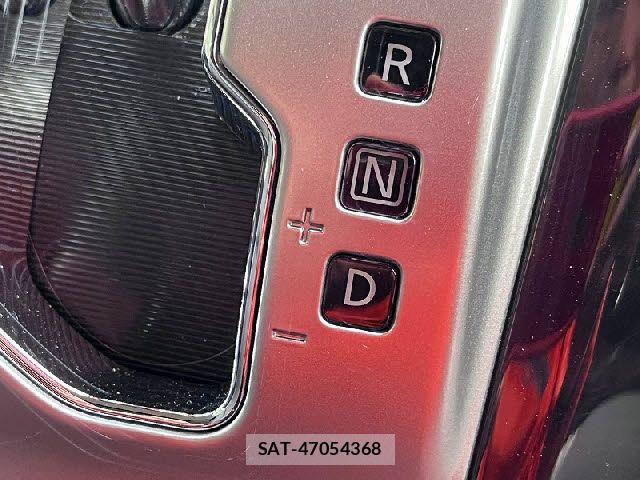 Nissan ELGRAND 2017-11 6675853-18