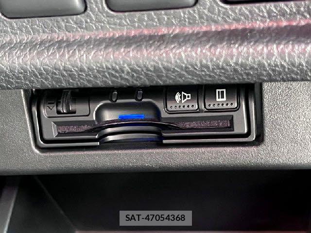 Nissan ELGRAND 2017-11 6675853-19