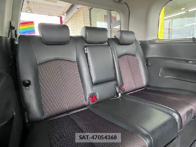 Nissan ELGRAND 2017-11 6675853-21