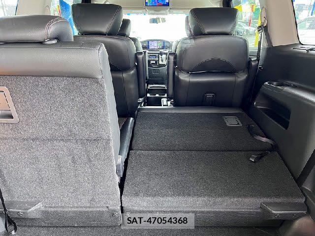 Nissan ELGRAND 2017-11 6675853-23