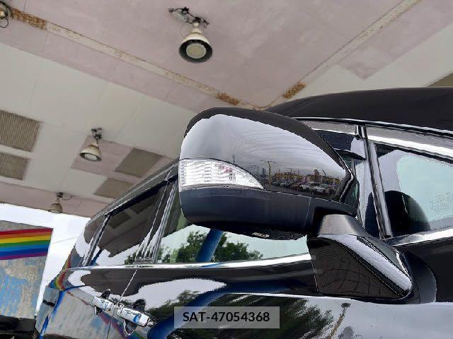 Nissan ELGRAND 2017-11 6675853-25