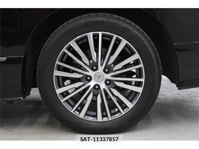 Nissan ELGRAND 2014-05 6675857-24