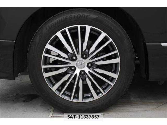 Nissan ELGRAND 2014-05 6675857-25