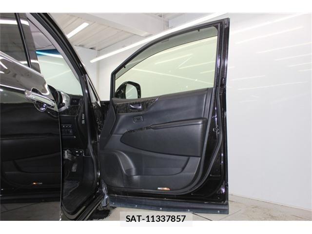 Nissan ELGRAND 2014-05 6675857-29