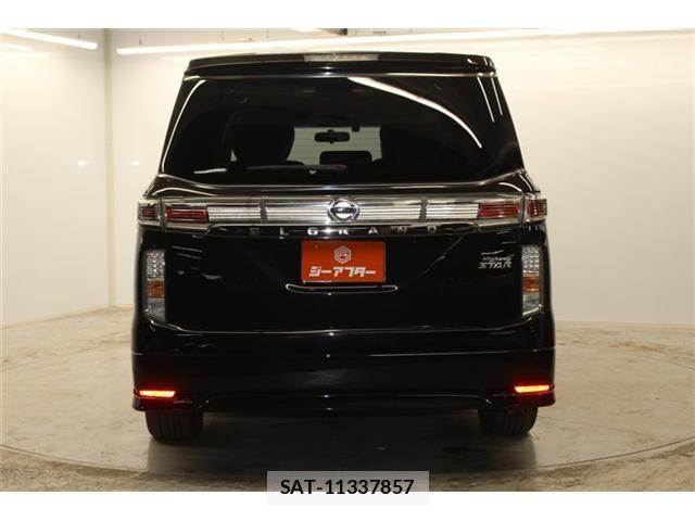 Nissan ELGRAND 2014-05 6675857-4
