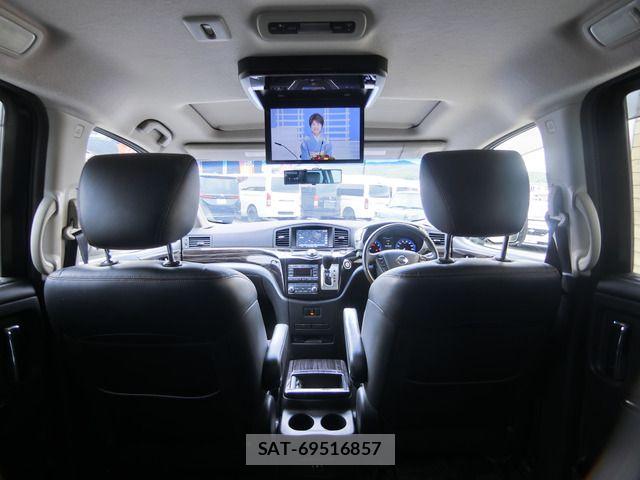 Nissan ELGRAND 2016-02 6675854-9