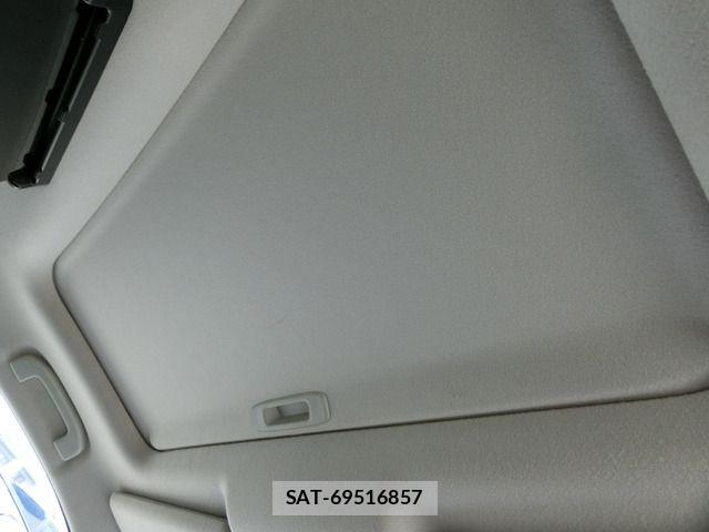 Nissan ELGRAND 2016-02 6675854-13
