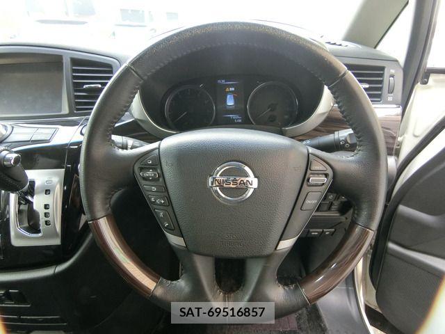 Nissan ELGRAND 2016-02 6675854-15