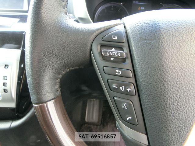 Nissan ELGRAND 2016-02 6675854-16