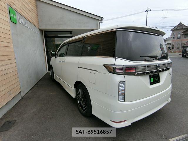 Nissan ELGRAND 2016-02 6675854-7