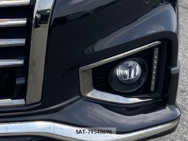 Nissan ELGRAND 2017-03 6675851-10