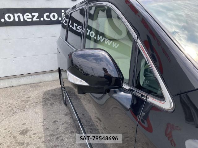 Nissan ELGRAND 2017-03 6675851-13