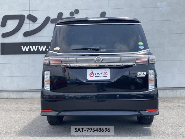 Nissan ELGRAND 2017-03 6675851-17