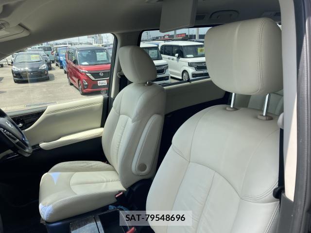 Nissan ELGRAND 2017-03 6675851-25