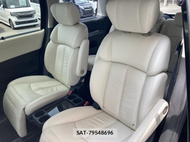 Nissan ELGRAND 2017-03 6675851-26