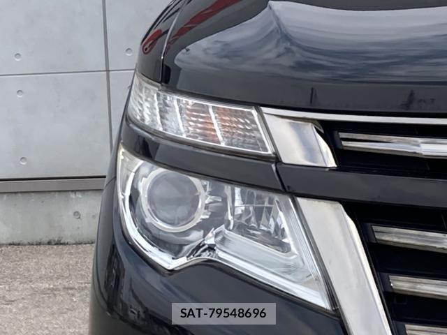 Nissan ELGRAND 2017-03 6675851-7