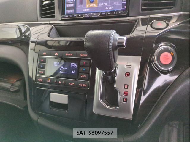 Nissan ELGRAND 2016-11 6675856-12
