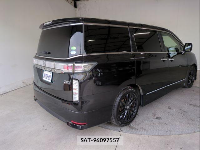 Nissan ELGRAND 2016-11 6675856-1