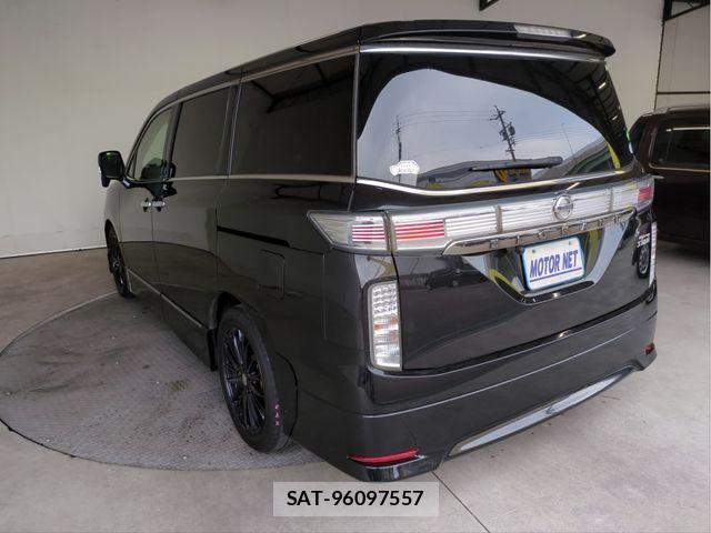Nissan ELGRAND 2016-11 6675856-19