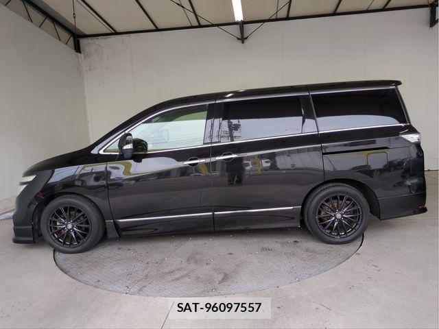 Nissan ELGRAND 2016-11 6675856-20