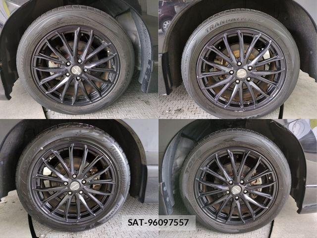 Nissan ELGRAND 2016-11 6675856-24
