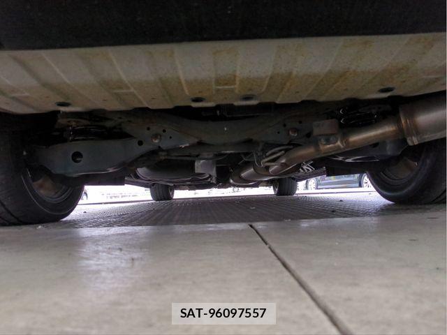 Nissan ELGRAND 2016-11 6675856-25